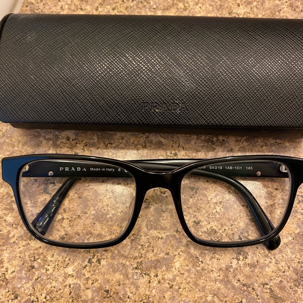 Prada glasses! 🤓